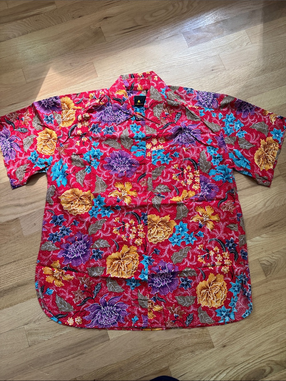 Lizsport Women’s Floral Button-Up Shirt Red Multicolor 100% Cotton Size M